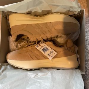 Fear if god athletics Los Angeles runner